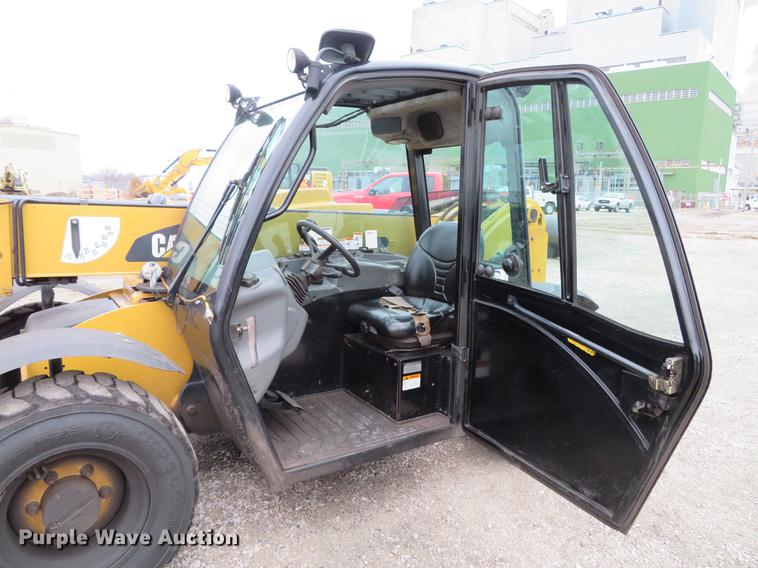image for item DE5053 2012 Caterpillar TH255 telehandler