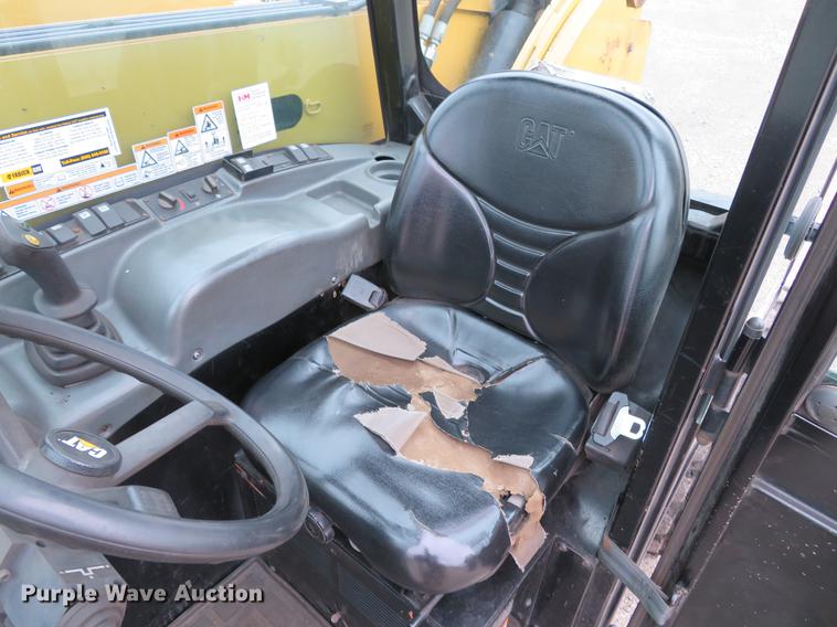 image for item DE5053 2012 Caterpillar TH255 telehandler