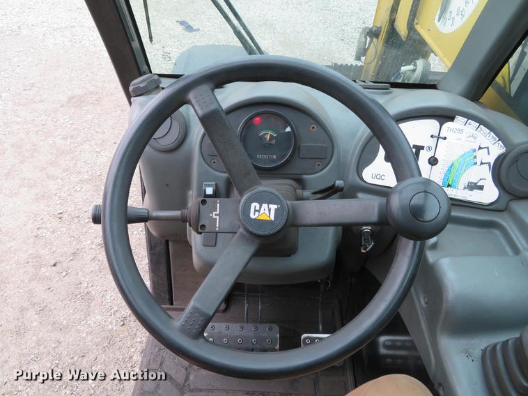 image for item DE5053 2012 Caterpillar TH255 telehandler