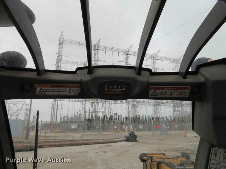 image for item DE5053 2012 Caterpillar TH255 telehandler