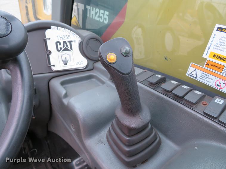 image for item DE5053 2012 Caterpillar TH255 telehandler