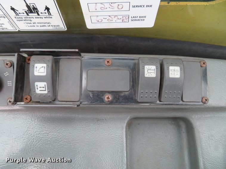 image for item DE5053 2012 Caterpillar TH255 telehandler