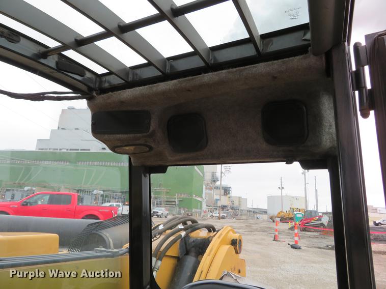 image for item DE5053 2012 Caterpillar TH255 telehandler