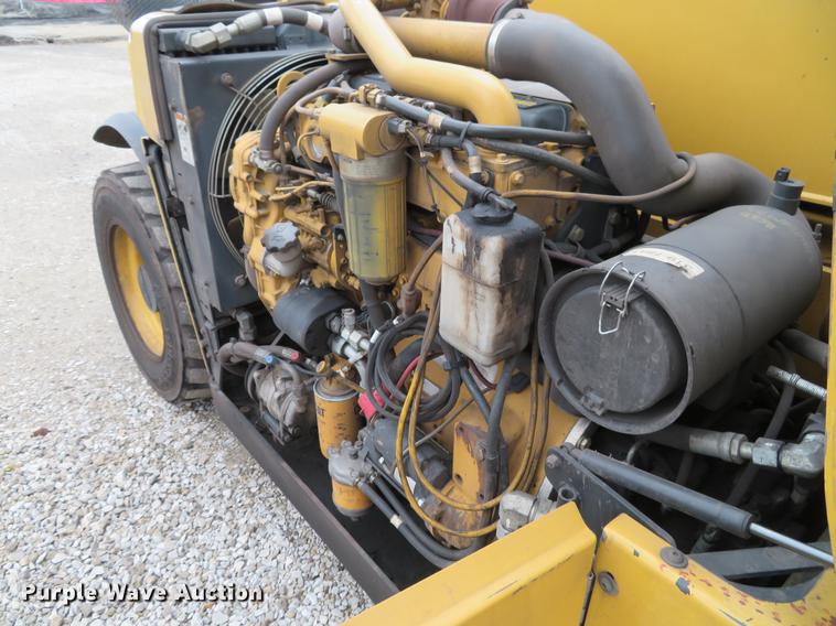 image for item DE5053 2012 Caterpillar TH255 telehandler