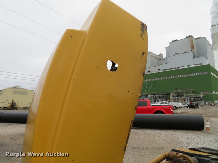 image for item DE5053 2012 Caterpillar TH255 telehandler