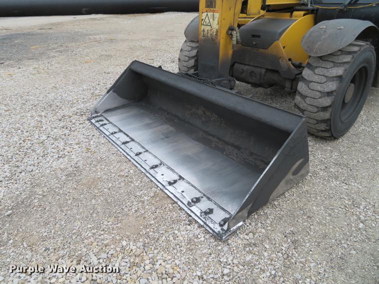 image for item DE5053 2012 Caterpillar TH255 telehandler