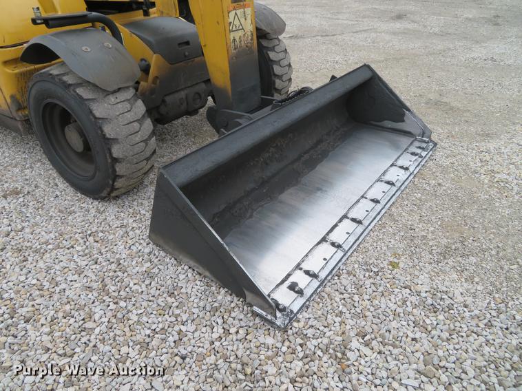 image for item DE5053 2012 Caterpillar TH255 telehandler