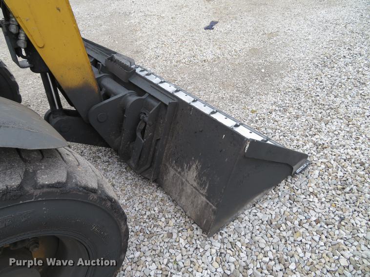 image for item DE5053 2012 Caterpillar TH255 telehandler