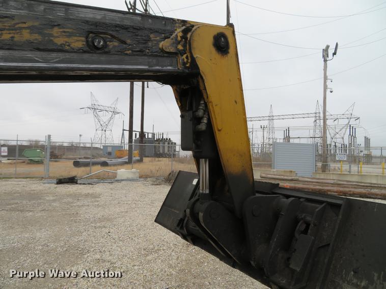 image for item DE5053 2012 Caterpillar TH255 telehandler