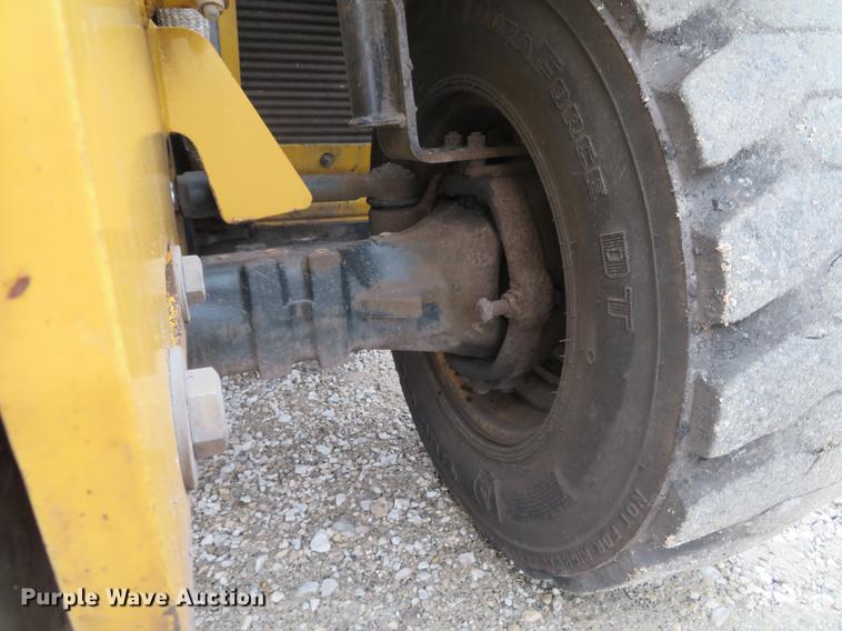 image for item DE5053 2012 Caterpillar TH255 telehandler