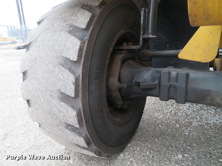 image for item DE5053 2012 Caterpillar TH255 telehandler