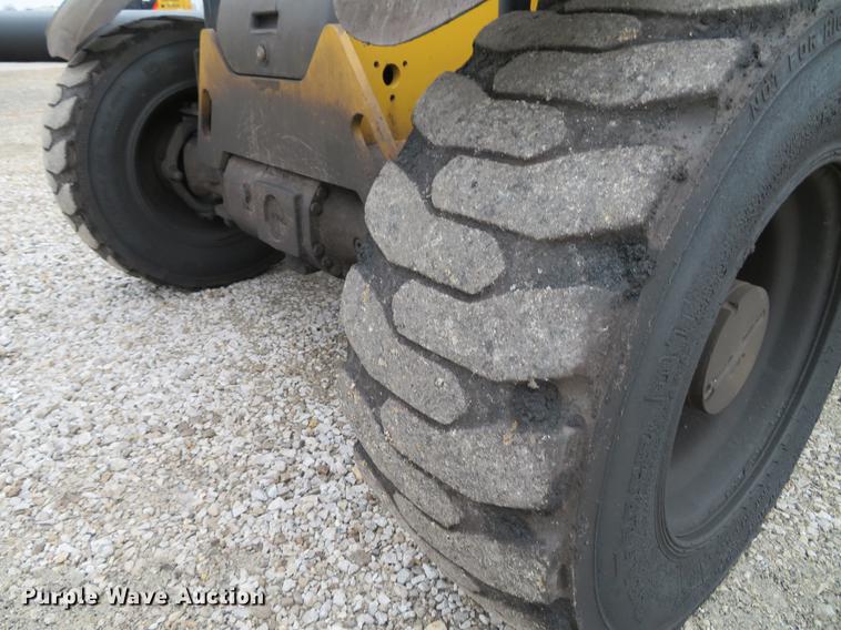 image for item DE5053 2012 Caterpillar TH255 telehandler