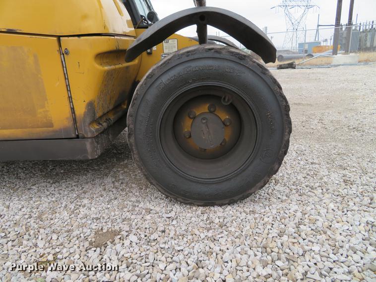 image for item DE5053 2012 Caterpillar TH255 telehandler