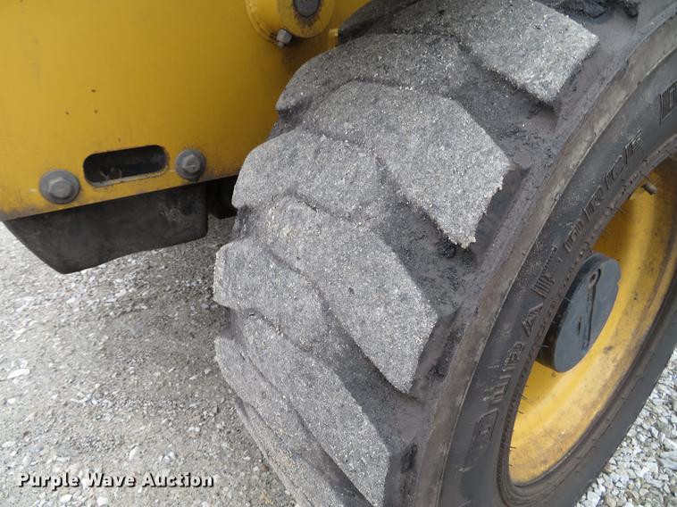 image for item DE5053 2012 Caterpillar TH255 telehandler