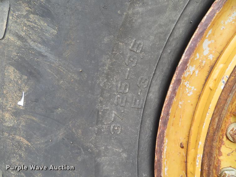 image for item DE5061 1987 Caterpillar 631E conventional scraper