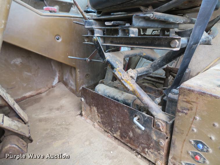 image for item DE5065 1987 Caterpillar 631E conventional scraper