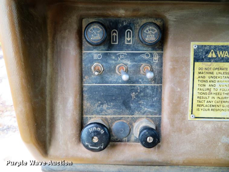 image for item DE5065 1987 Caterpillar 631E conventional scraper