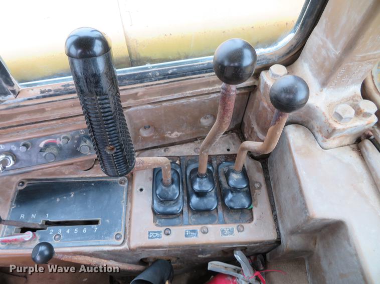 image for item DE5065 1987 Caterpillar 631E conventional scraper