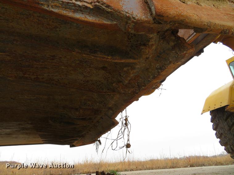 image for item DE5065 1987 Caterpillar 631E conventional scraper