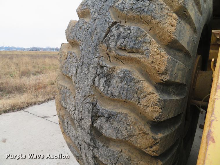 image for item DE5065 1987 Caterpillar 631E conventional scraper