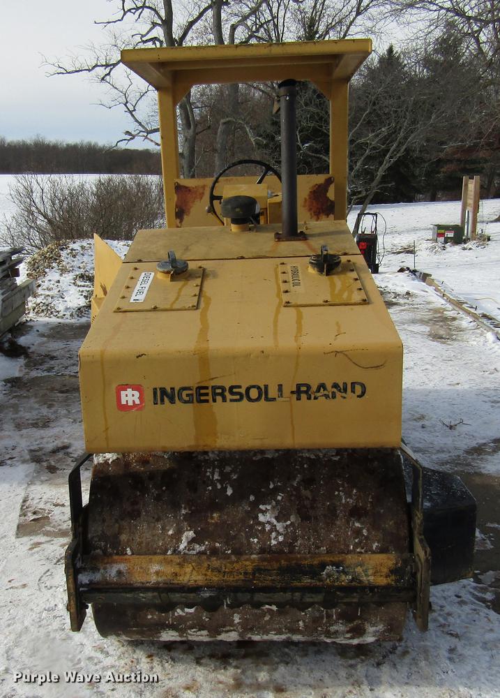image for item DE5935 1986 Ingersoll Rand DA-30 double drum vibratory compactor