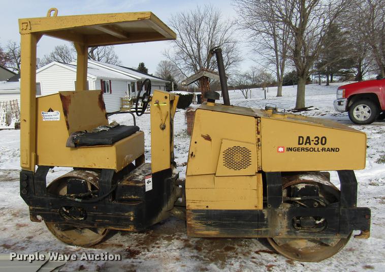 image for item DE5935 1986 Ingersoll Rand DA-30 double drum vibratory compactor