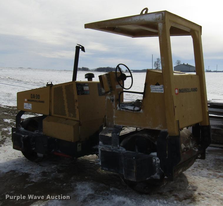 image for item DE5935 1986 Ingersoll Rand DA-30 double drum vibratory compactor