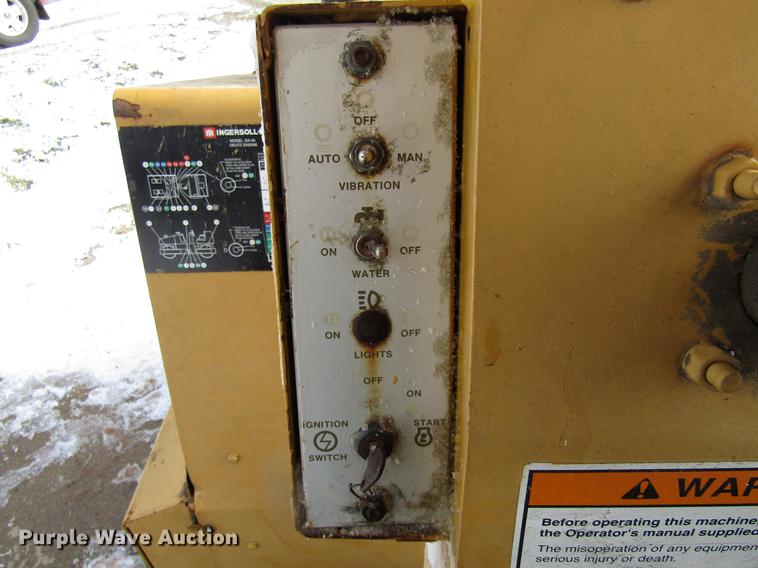 image for item DE5935 1986 Ingersoll Rand DA-30 double drum vibratory compactor