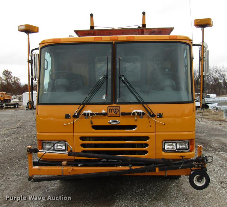 image for item DE5944 2004 Sterling Condor road striper truck