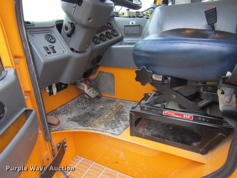 image for item DE5944 2004 Sterling Condor road striper truck