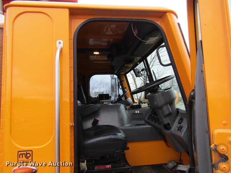 image for item DE5944 2004 Sterling Condor road striper truck