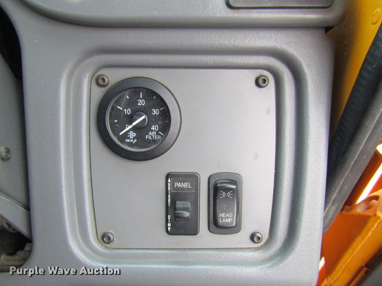 image for item DE5944 2004 Sterling Condor road striper truck