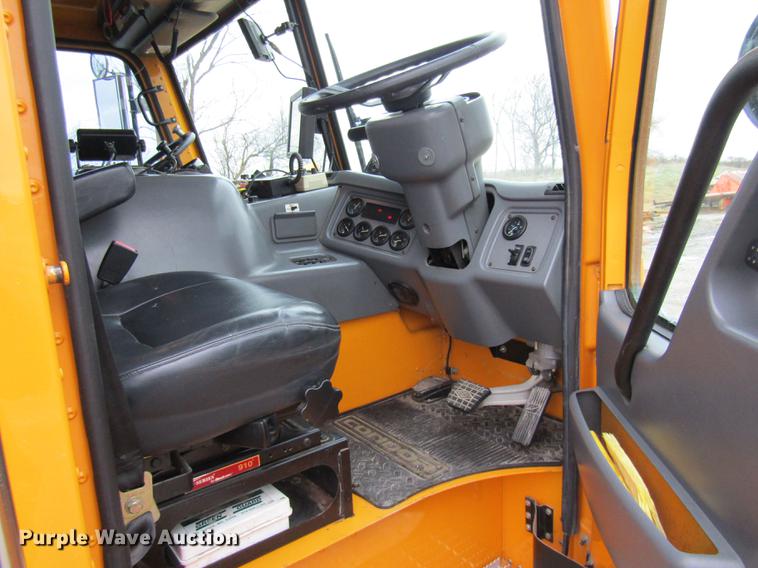 image for item DE5944 2004 Sterling Condor road striper truck