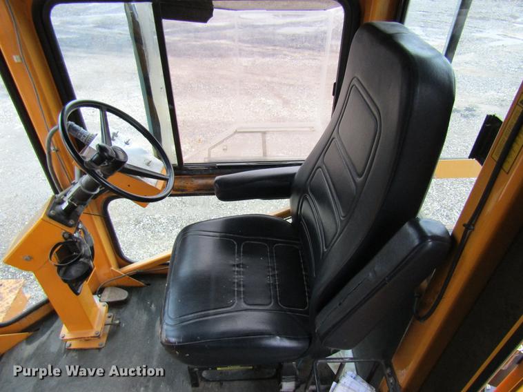 image for item DE5944 2004 Sterling Condor road striper truck