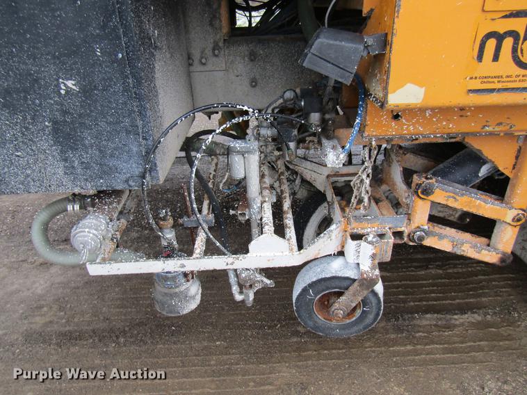 image for item DE5944 2004 Sterling Condor road striper truck