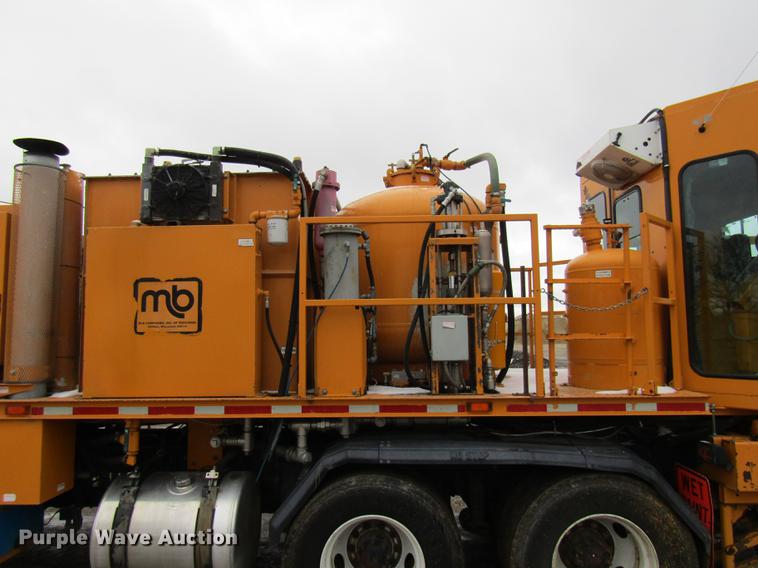 image for item DE5944 2004 Sterling Condor road striper truck