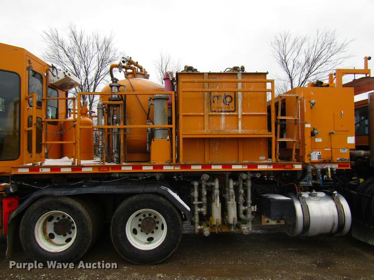 image for item DE5944 2004 Sterling Condor road striper truck