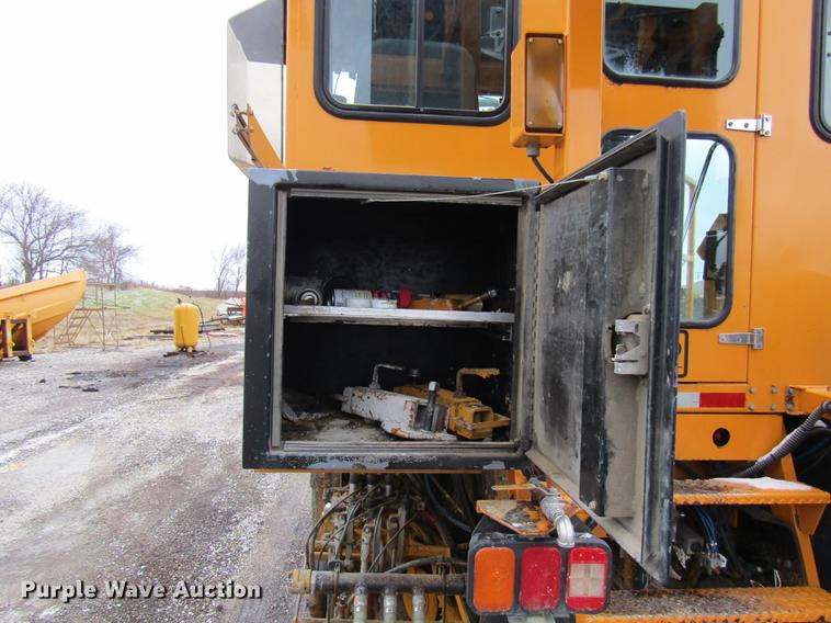 image for item DE5944 2004 Sterling Condor road striper truck