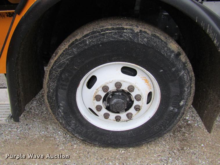 image for item DE5944 2004 Sterling Condor road striper truck