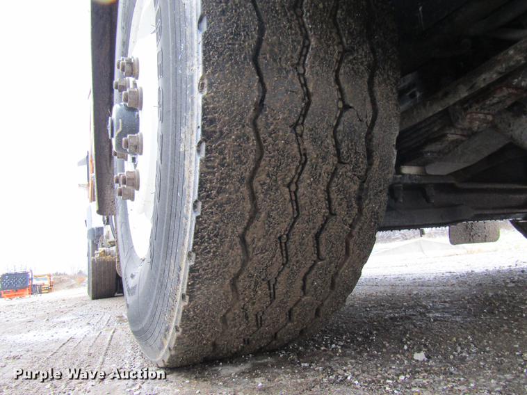 image for item DE5944 2004 Sterling Condor road striper truck