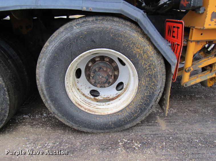 image for item DE5944 2004 Sterling Condor road striper truck