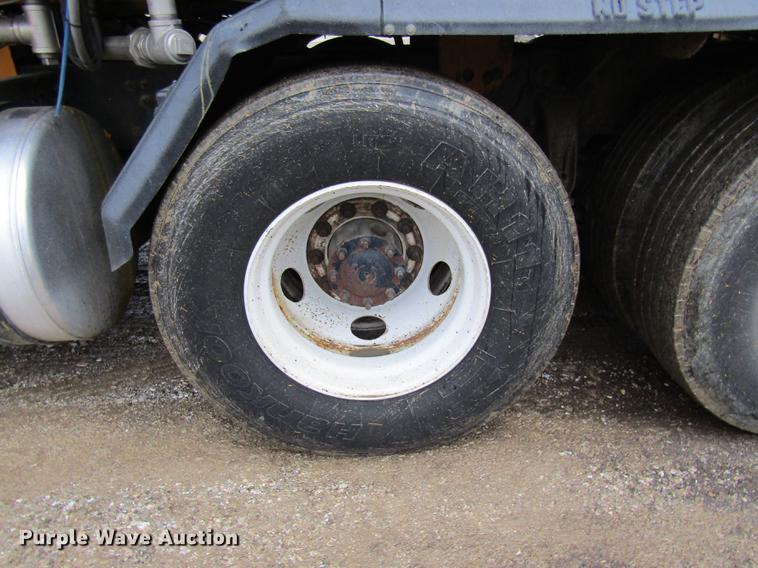 image for item DE5944 2004 Sterling Condor road striper truck