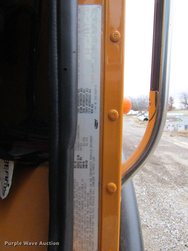 image for item DE5944 2004 Sterling Condor road striper truck