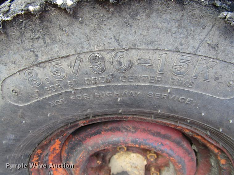 image for item DE5946 Hyster C530A pneumatic roller