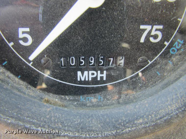 image for item DE5948 1990 Ford LT8000 dump truck