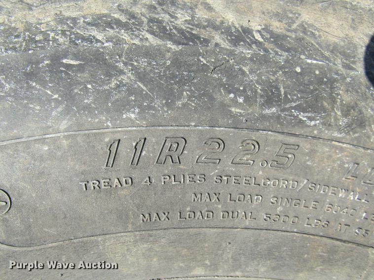 image for item DE5948 1990 Ford LT8000 dump truck