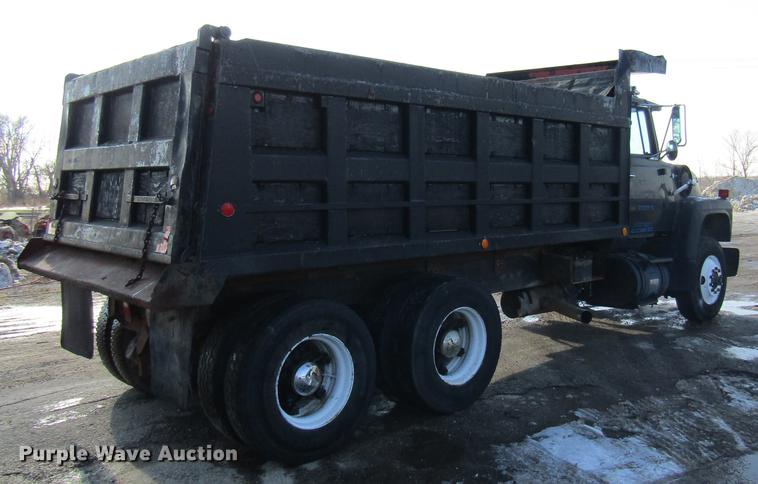 image for item DE5949 1988 Ford LT8000 dump truck
