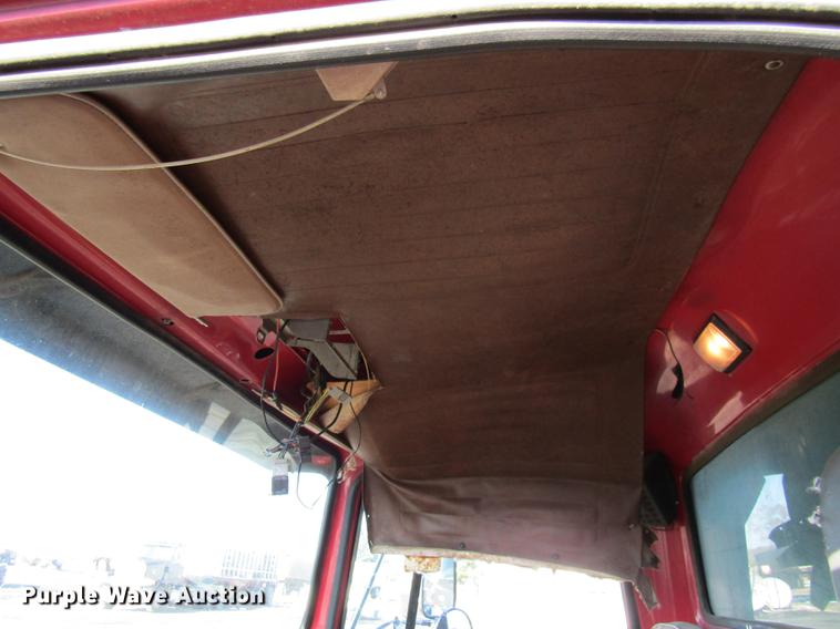 image for item DE5949 1988 Ford LT8000 dump truck