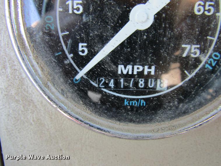 image for item DE5949 1988 Ford LT8000 dump truck