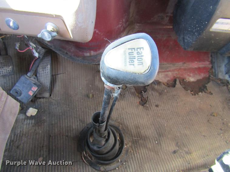 image for item DE5949 1988 Ford LT8000 dump truck